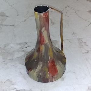 Loves tall enameled iron jug.